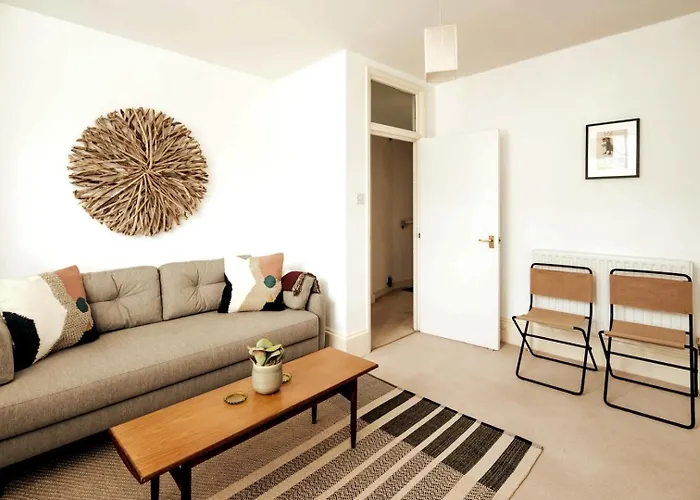 Beautiful Designer Flat In Maida Vale, Sleeps 4