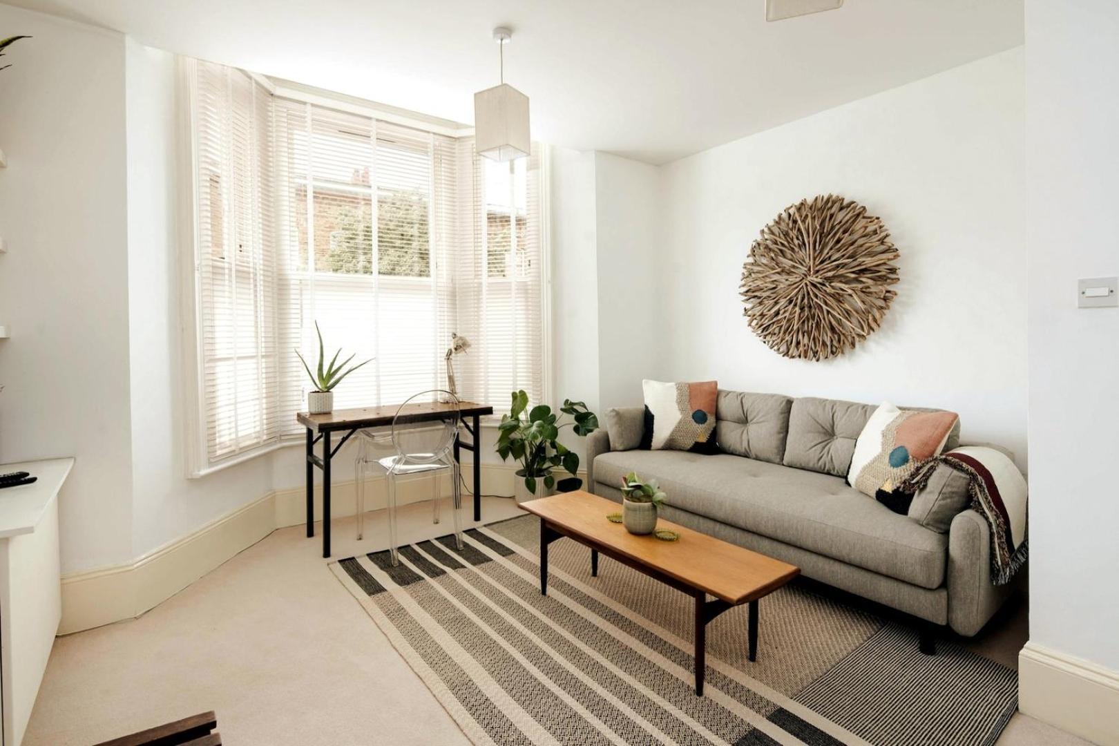 Beautiful Designer Flat In Maida Vale, Sleeps 4 London