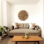 Beautiful Designer Flat In Maida Vale, Sleeps 4