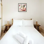 Beautiful Designer Flat In Maida Vale, Sleeps 4