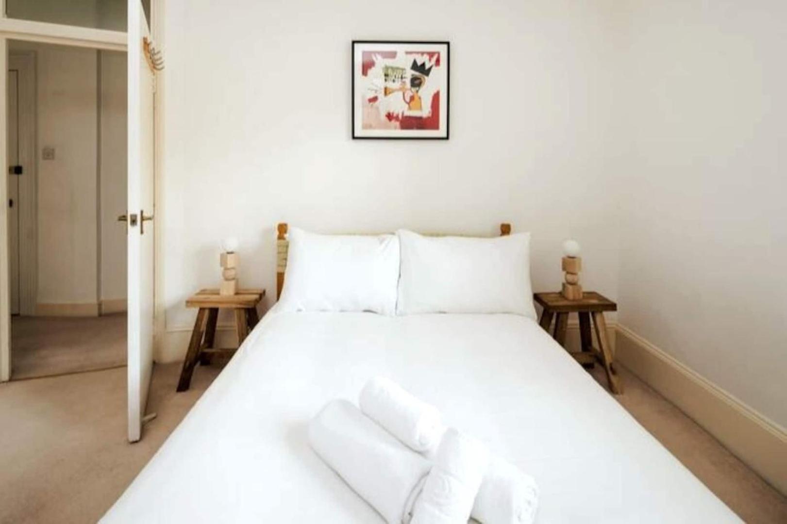 Beautiful Designer Flat In Maida Vale, Sleeps 4 London